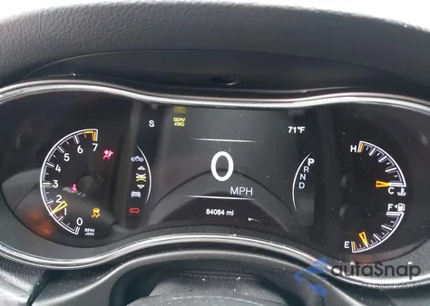 2019 Jeep Grand Cherokee Upland 4X4 z USA, uszkodzony, nr VIN 1C4RJFAG1KC658415